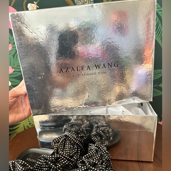 AZALEA WANG New in Box Summer Scrunchie Sandals (Size 8) - Picture 6 of 6